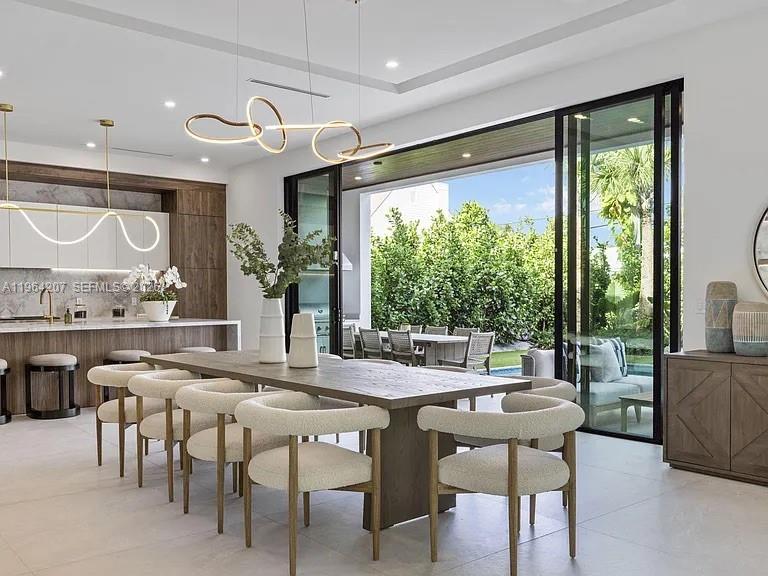 123 Murray Rd West Palm Beach, FL 33405