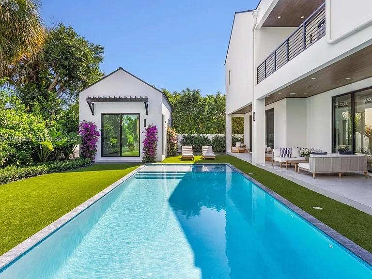 123 Murray Rd West Palm Beach, FL 33405