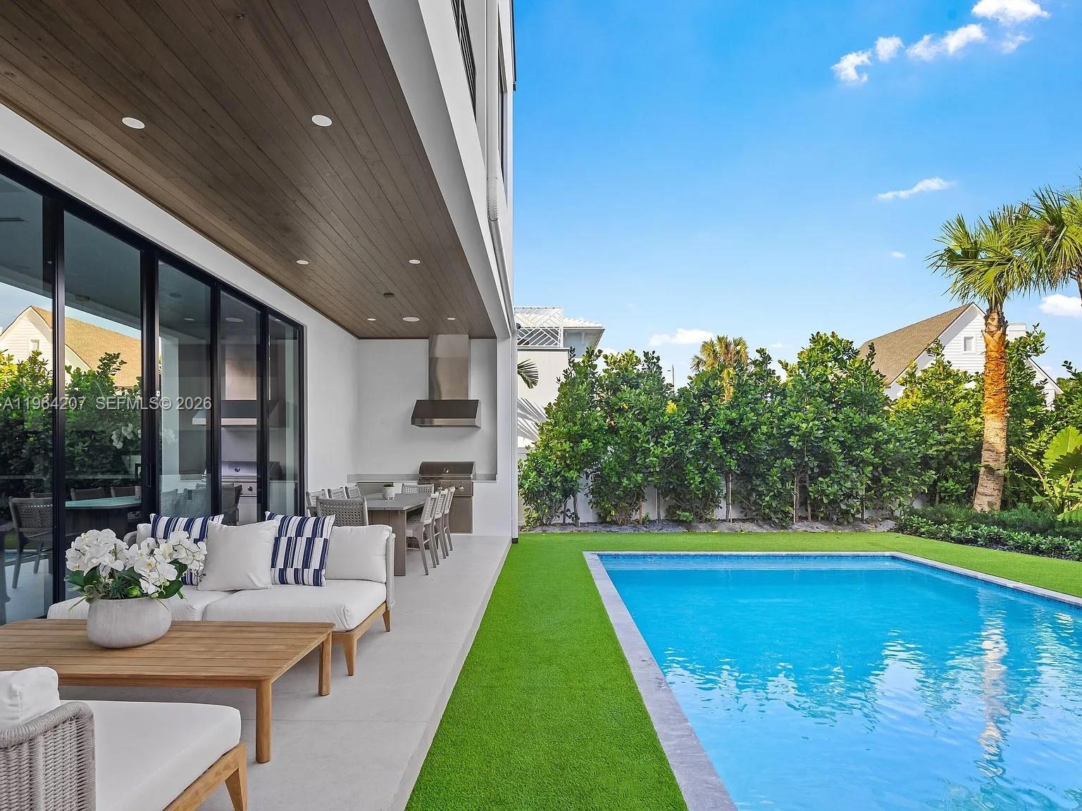 123 Murray Rd West Palm Beach, FL 33405