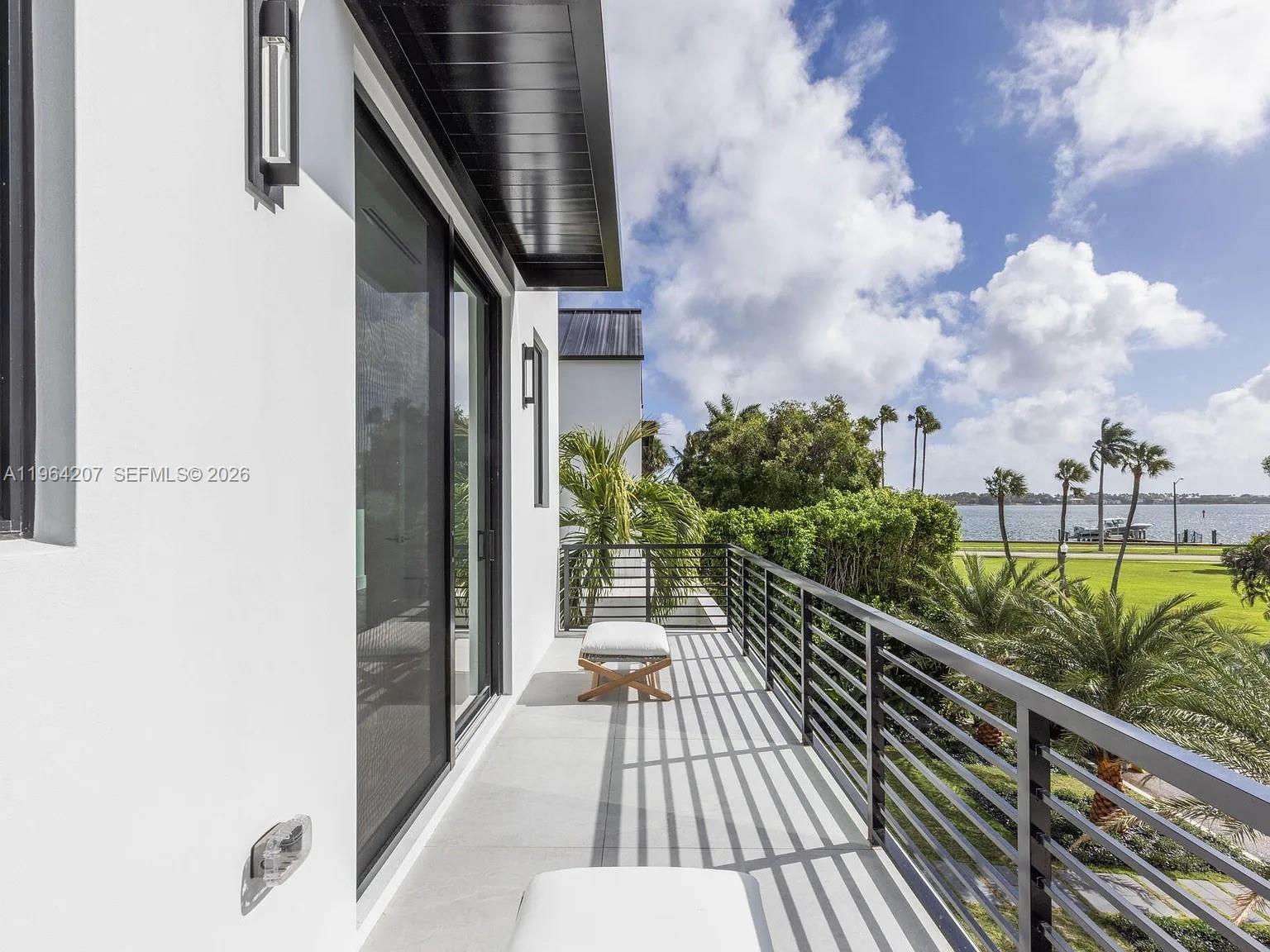 123 Murray Rd West Palm Beach, FL 33405