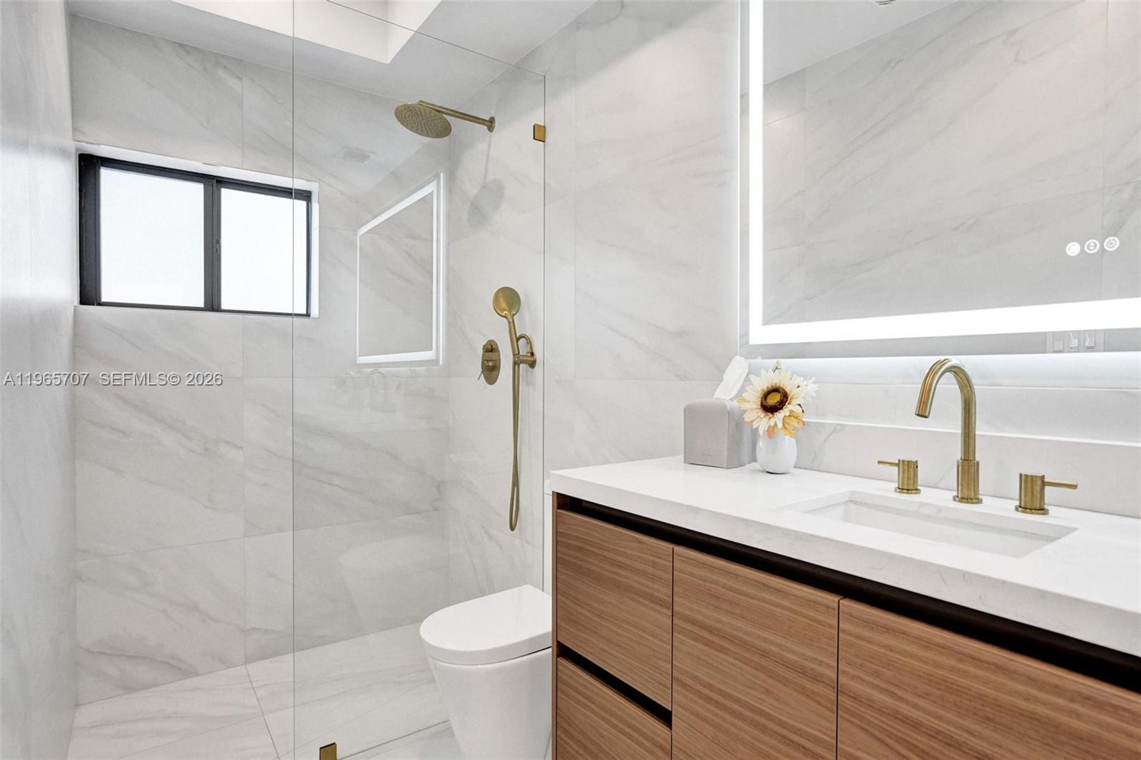 1941 NE 186th Dr North Miami Beach, FL 33179