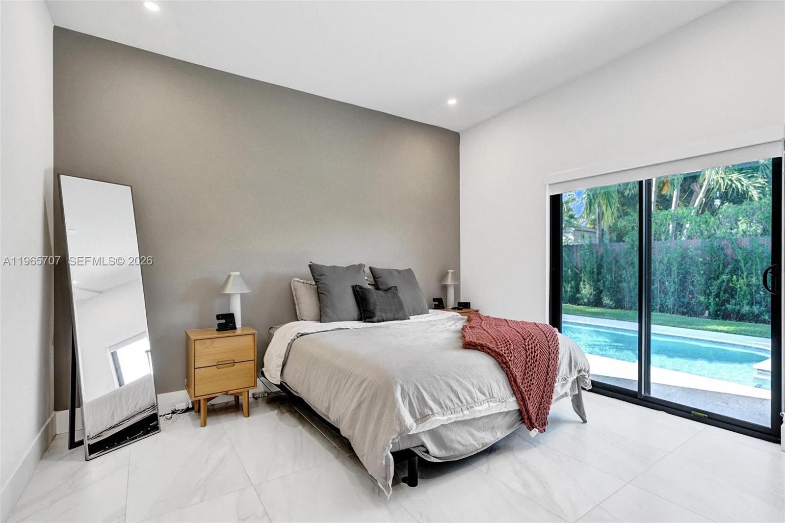 1941 NE 186th Dr North Miami Beach, FL 33179