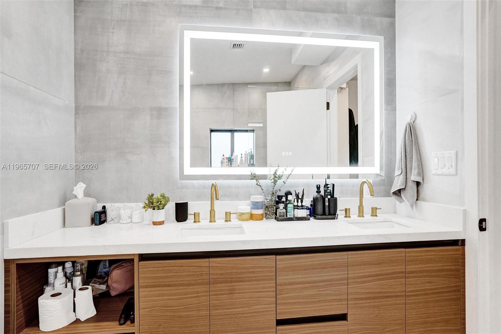 1941 NE 186th Dr North Miami Beach, FL 33179