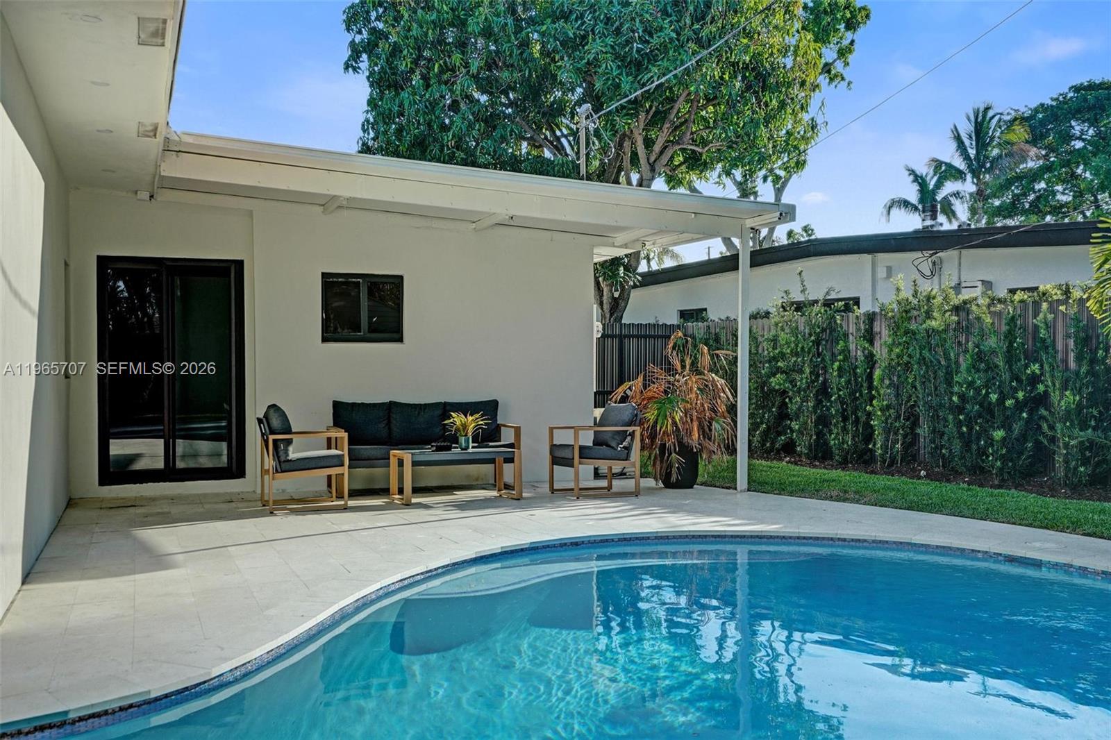 1941 NE 186th Dr North Miami Beach, FL 33179