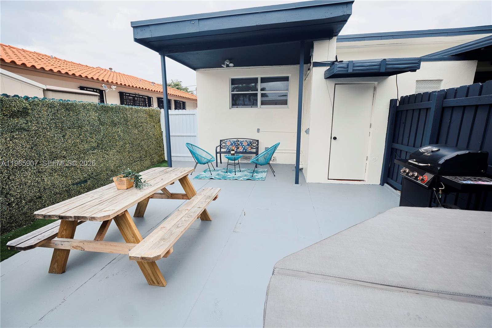 1232 SW 30th Pl Miami, FL 33135