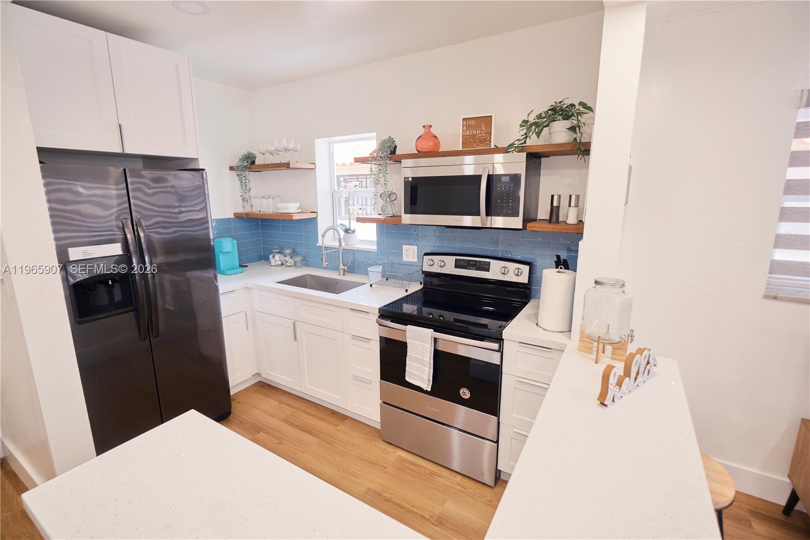 1232 SW 30th Pl Miami, FL 33135