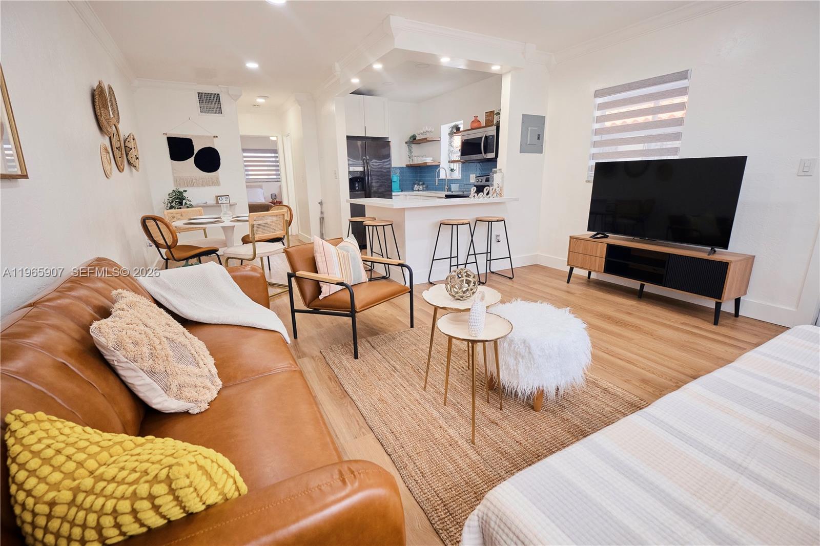 1232 SW 30th Pl Miami, FL 33135