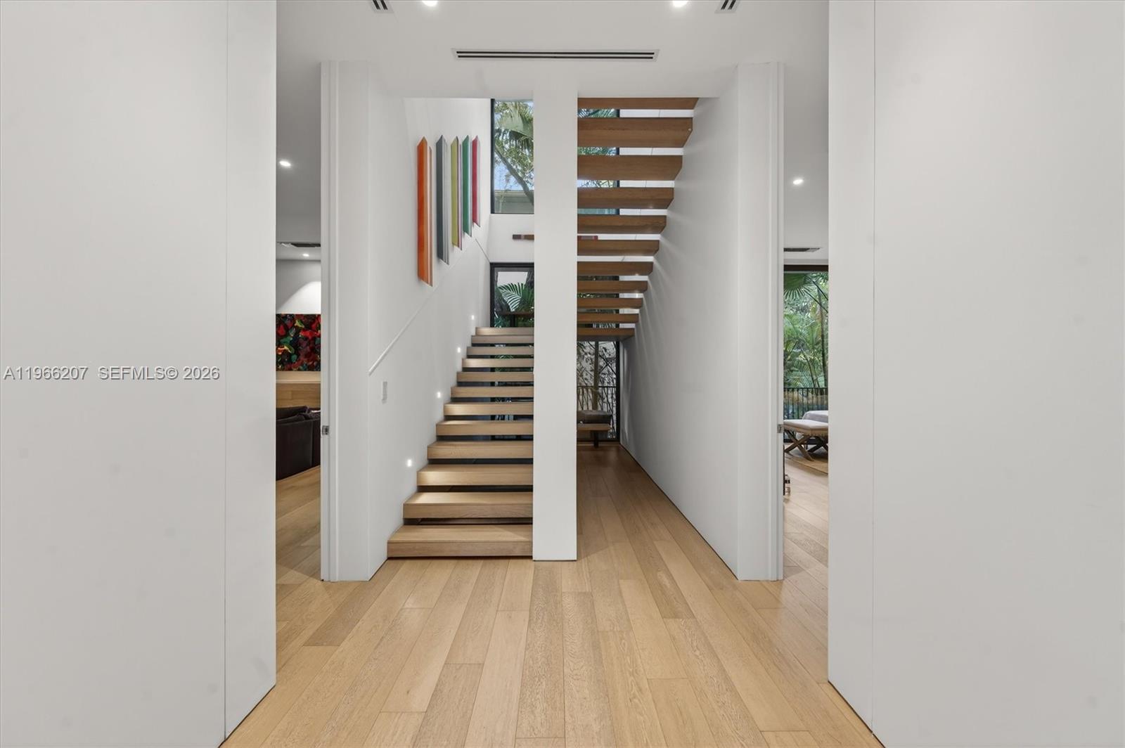 2300 Sunset Dr Miami Beach, FL 33140