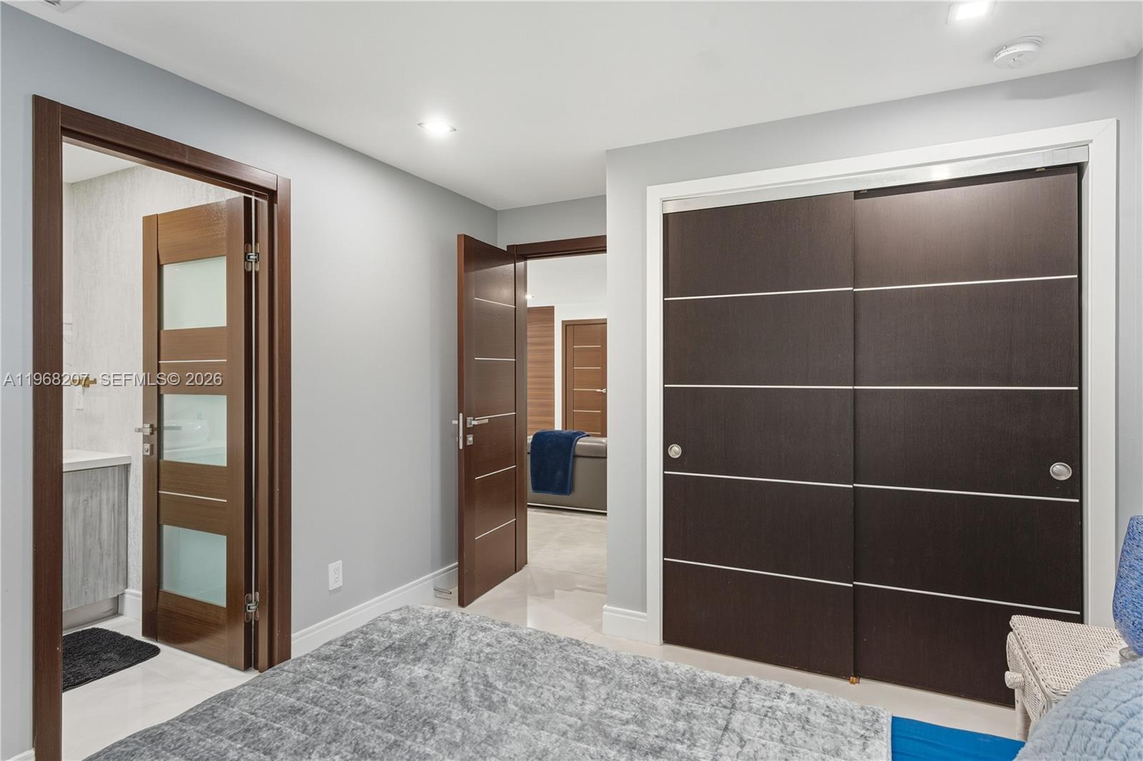 400 NW 24th St Wilton Manors, FL 33311