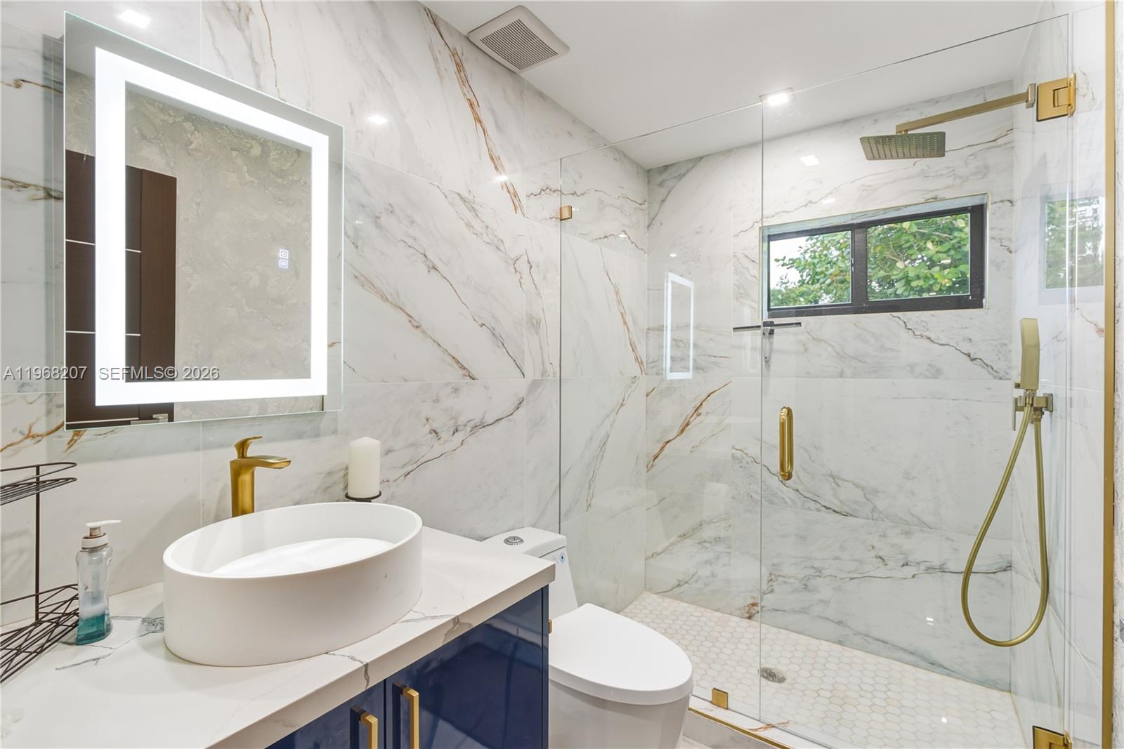 400 NW 24th St Wilton Manors, FL 33311