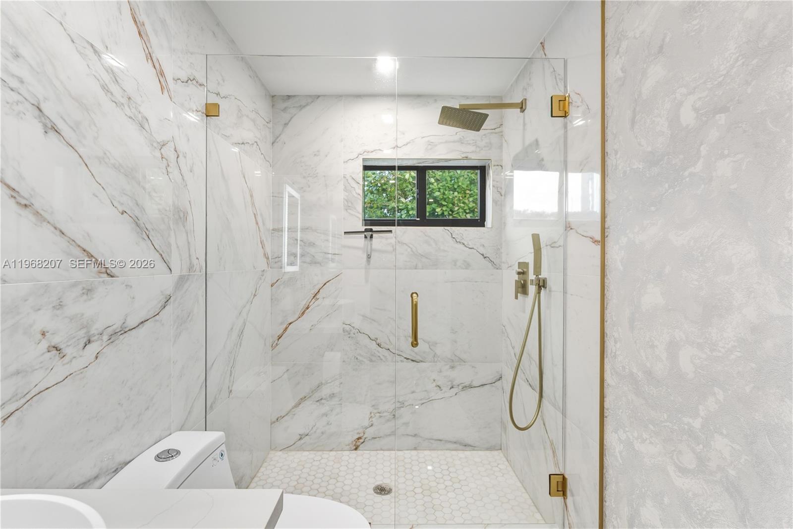 400 NW 24th St Wilton Manors, FL 33311