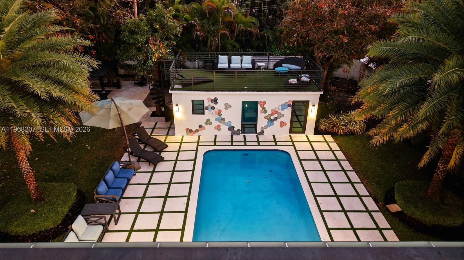 400 NW 24th St Wilton Manors, FL 33311