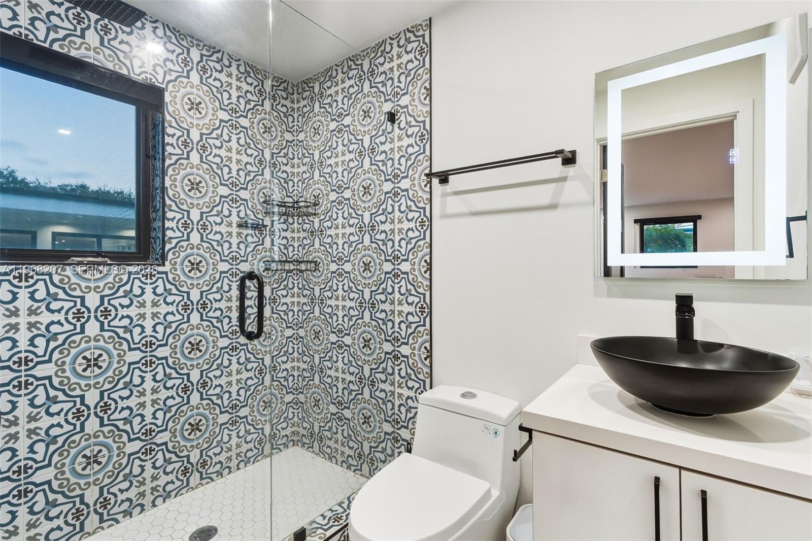 400 NW 24th St Wilton Manors, FL 33311