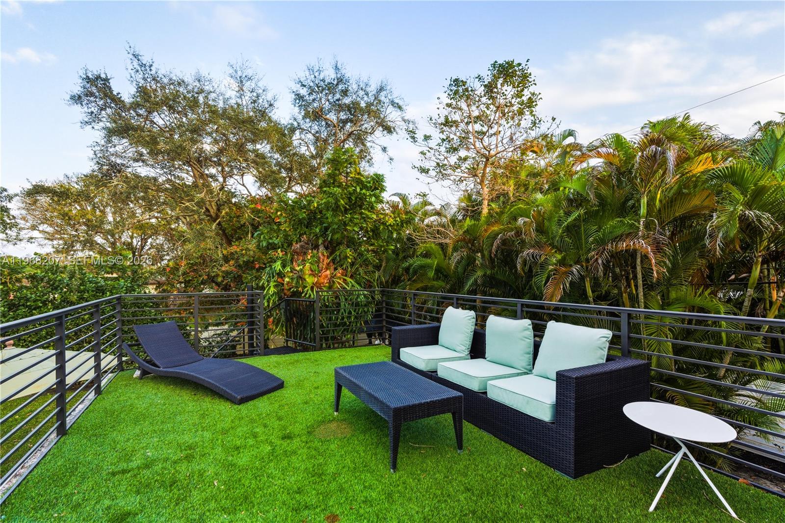 400 NW 24th St Wilton Manors, FL 33311