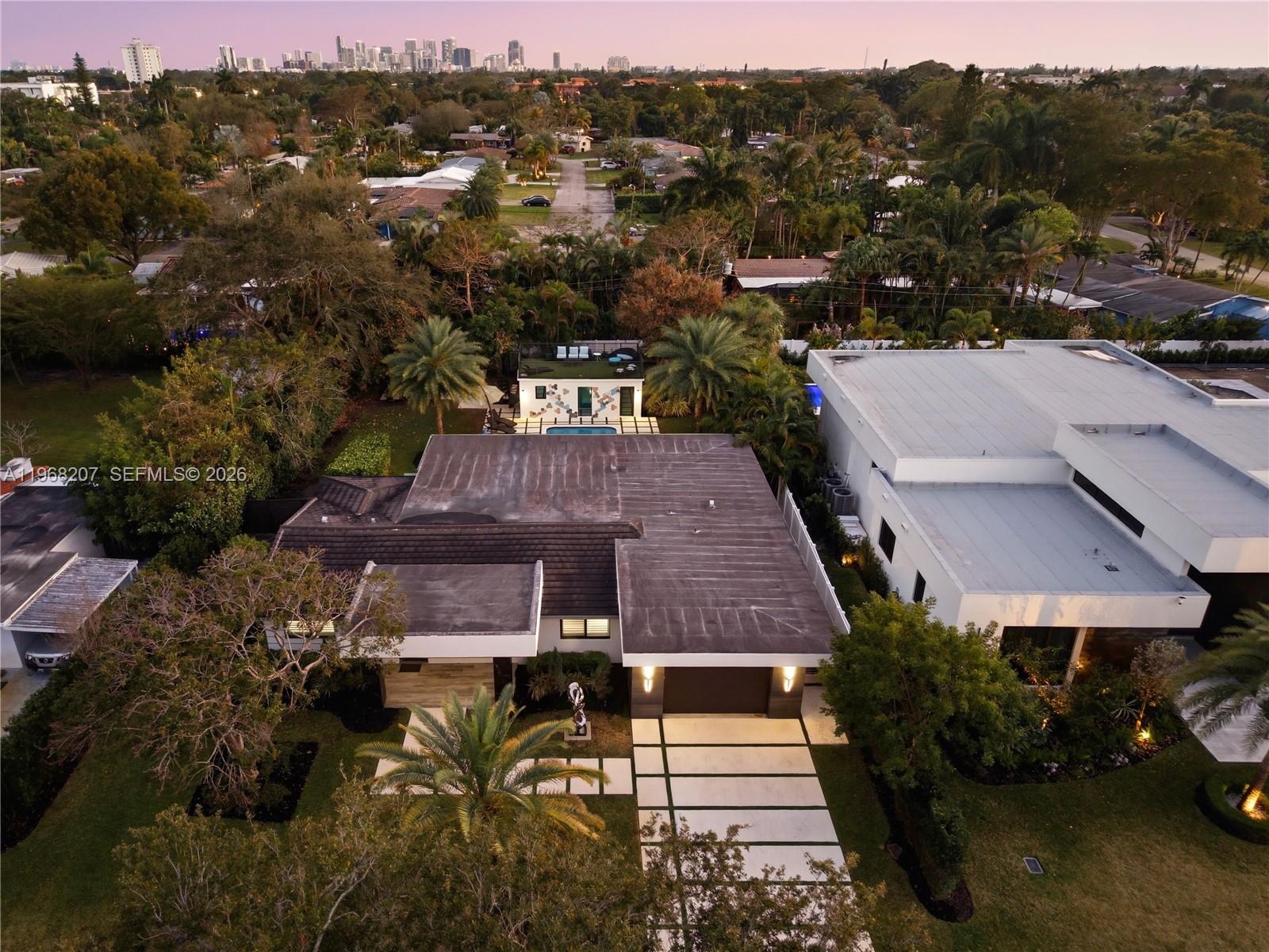 400 NW 24th St Wilton Manors, FL 33311