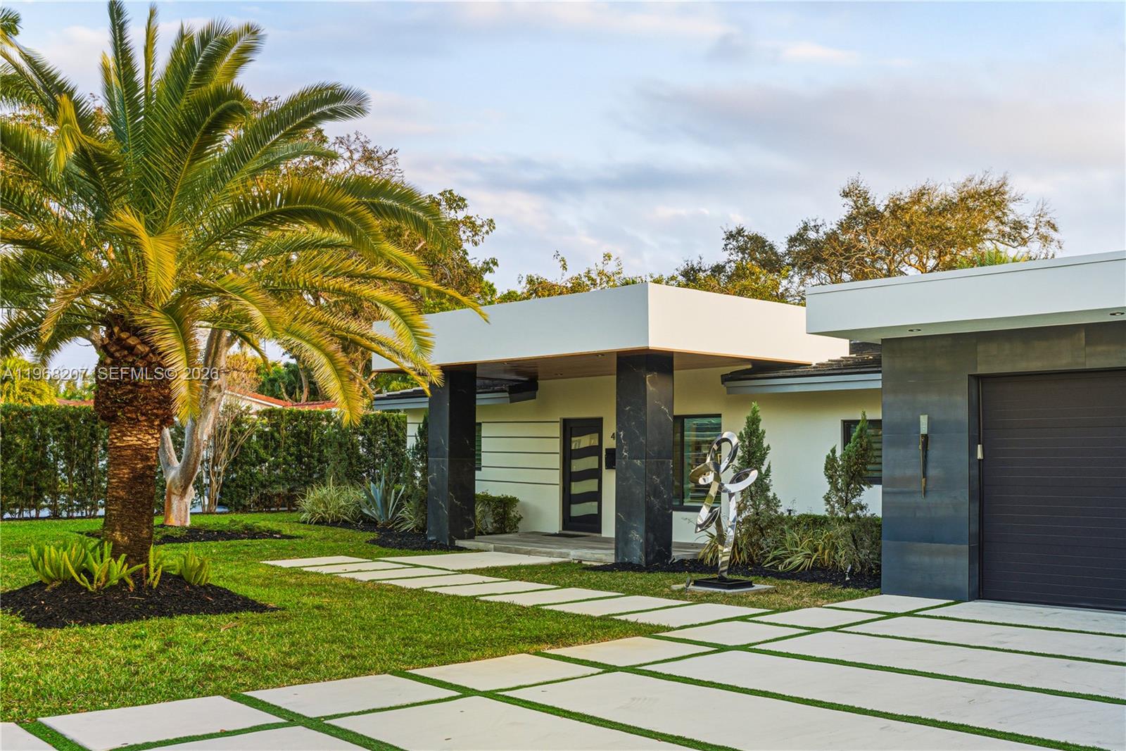 400 NW 24th St Wilton Manors, FL 33311