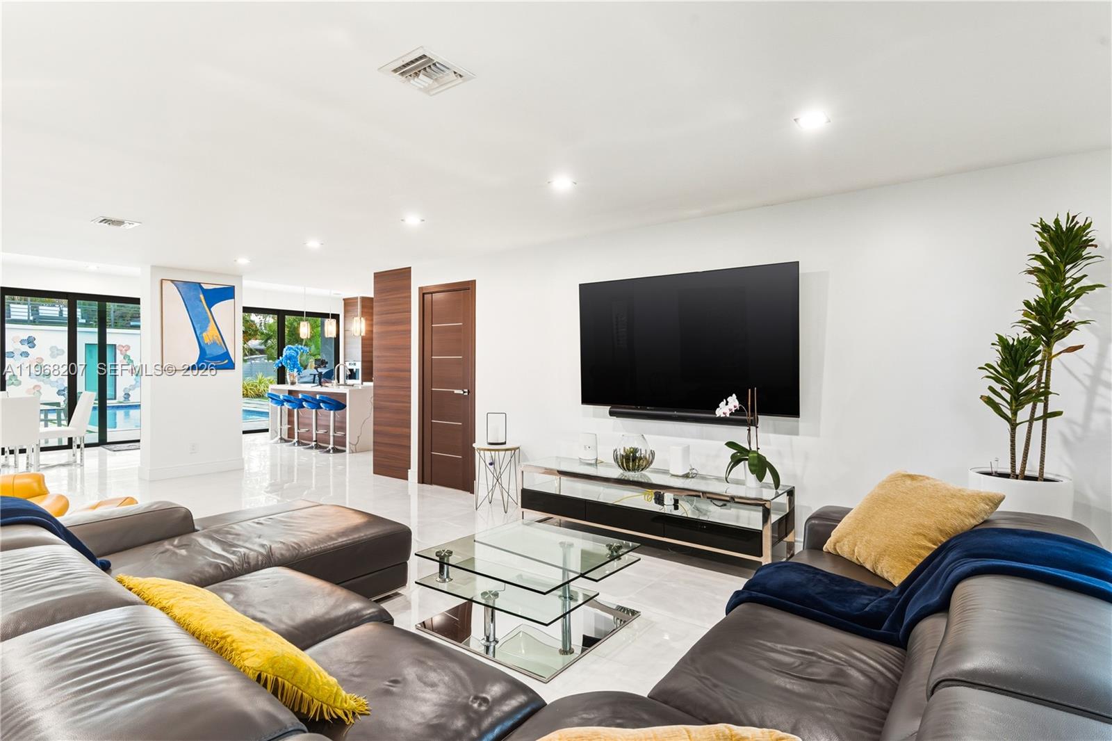 400 NW 24th St Wilton Manors, FL 33311