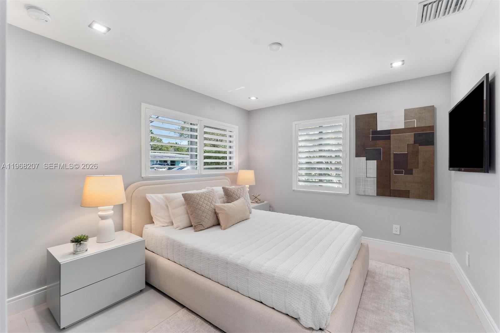 400 NW 24th St Wilton Manors, FL 33311