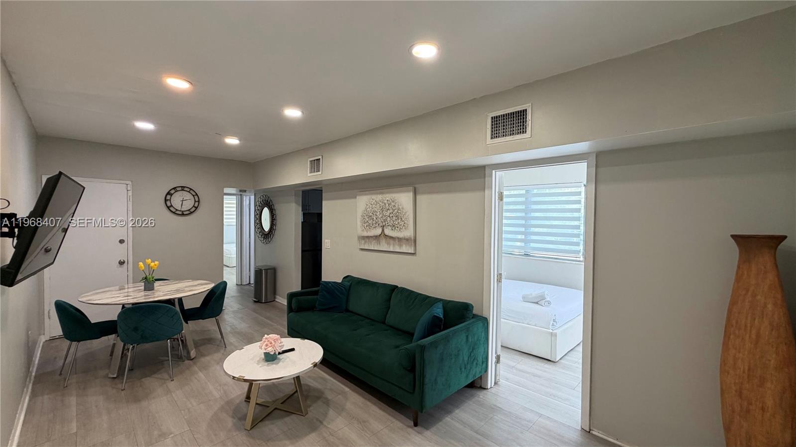 10000 E Bay Hbr Dr #14