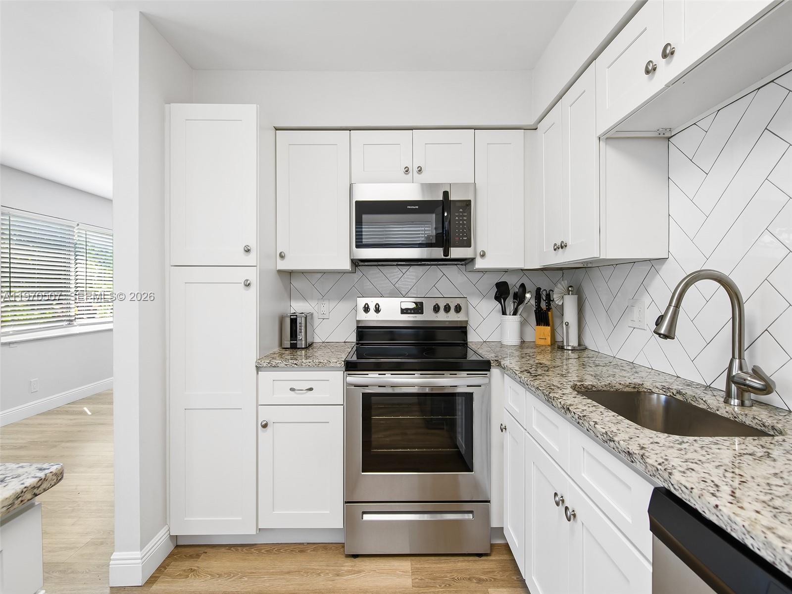 3405 Norfolk St Pompano Beach, FL 33062