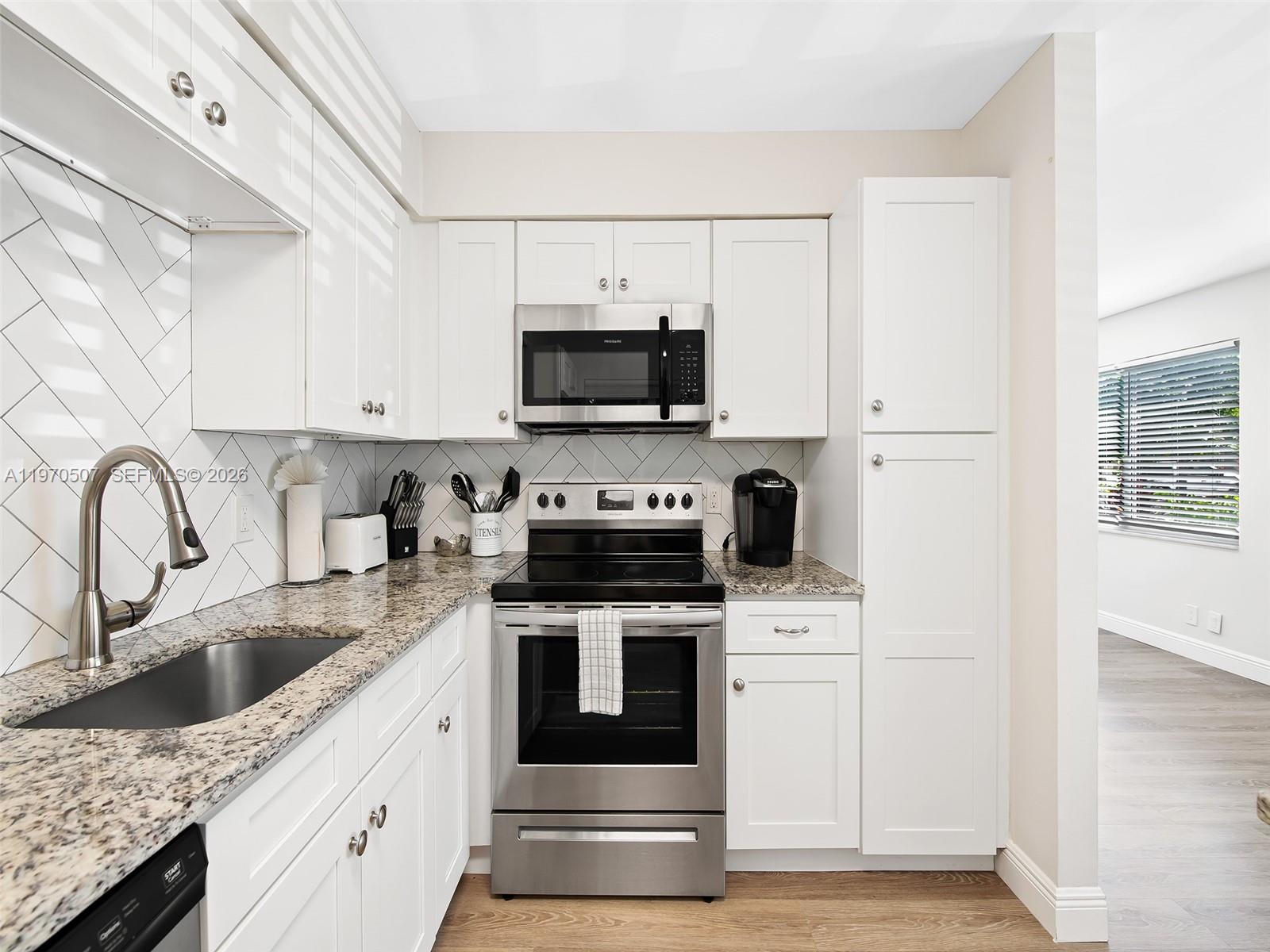 3405 Norfolk St Pompano Beach, FL 33062