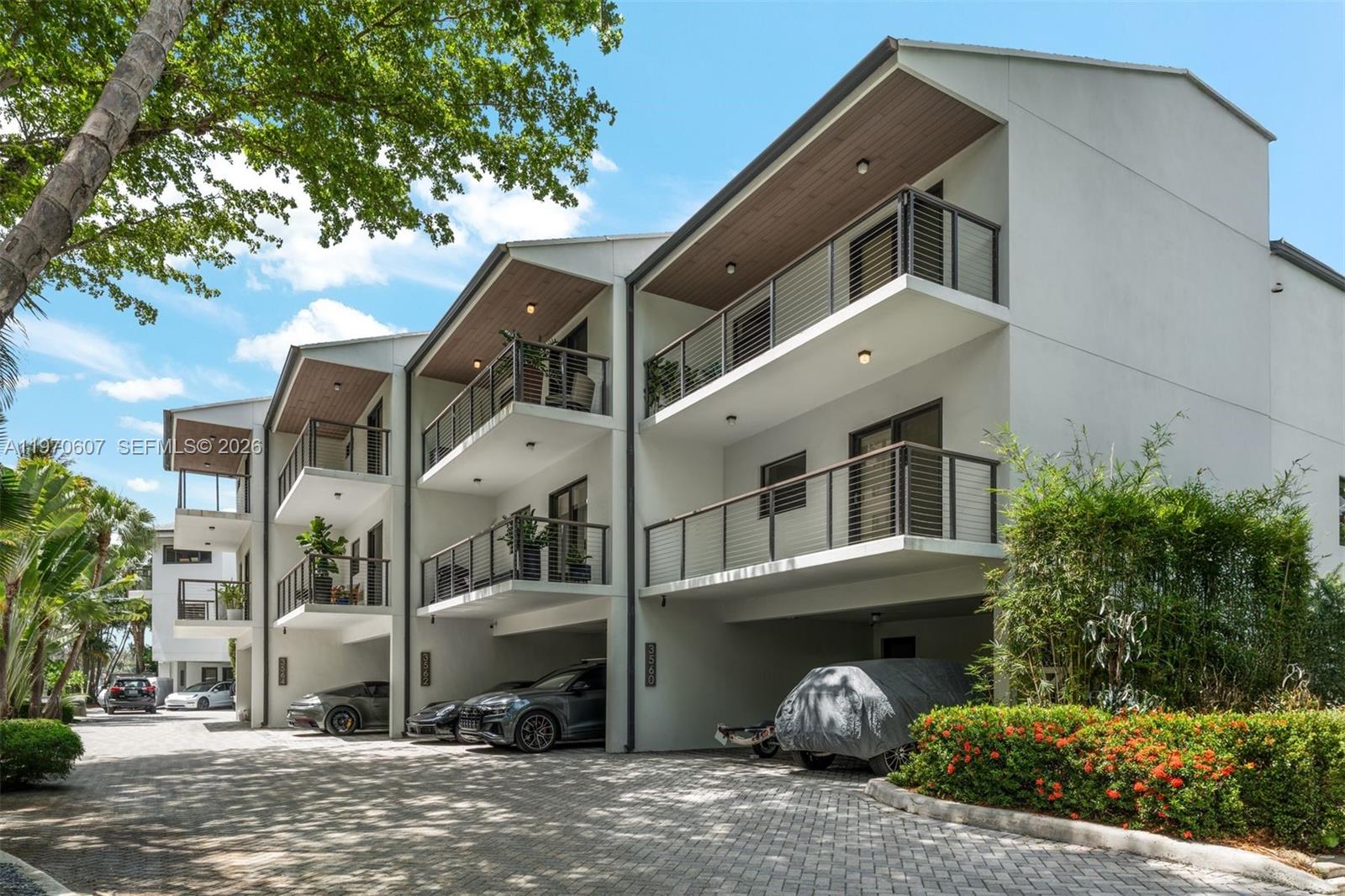 3560 W Fairview St Miami, FL 33133