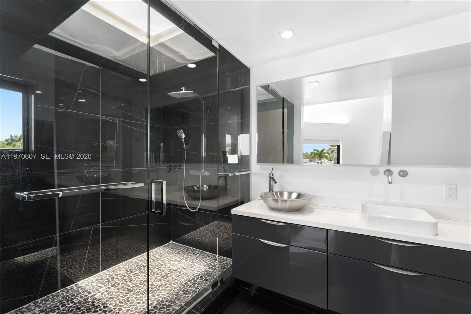 3560 W Fairview St Miami, FL 33133