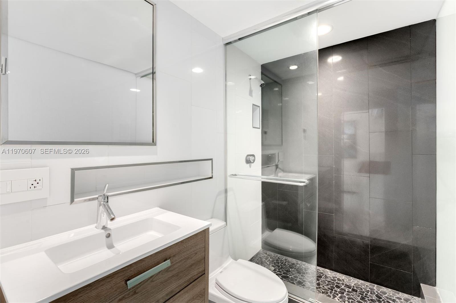 3560 W Fairview St Miami, FL 33133