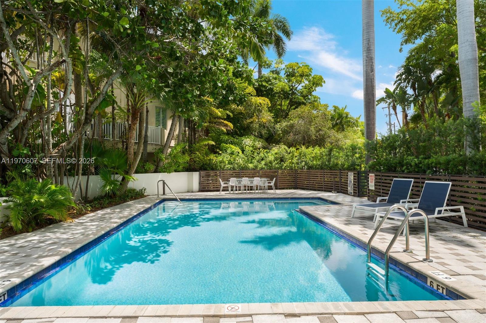 3560 W Fairview St Miami, FL 33133