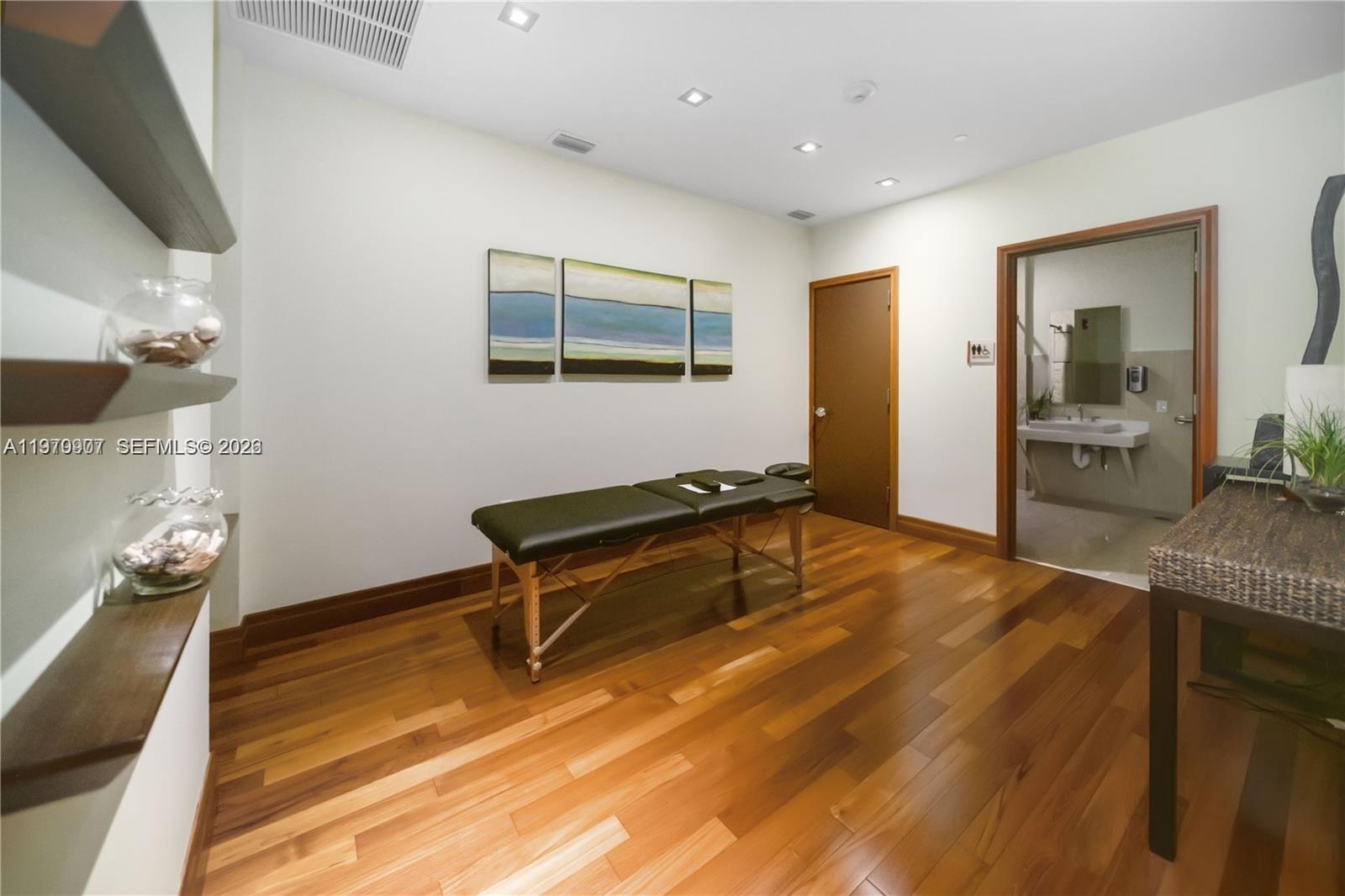 image 1060 Brickell - 105036