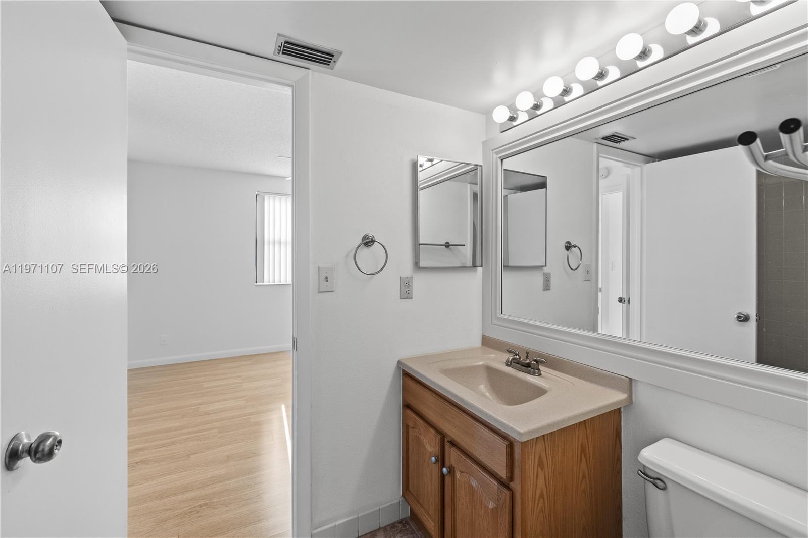 10105 W Sunrise Blvd #104 Plantation, FL 33322