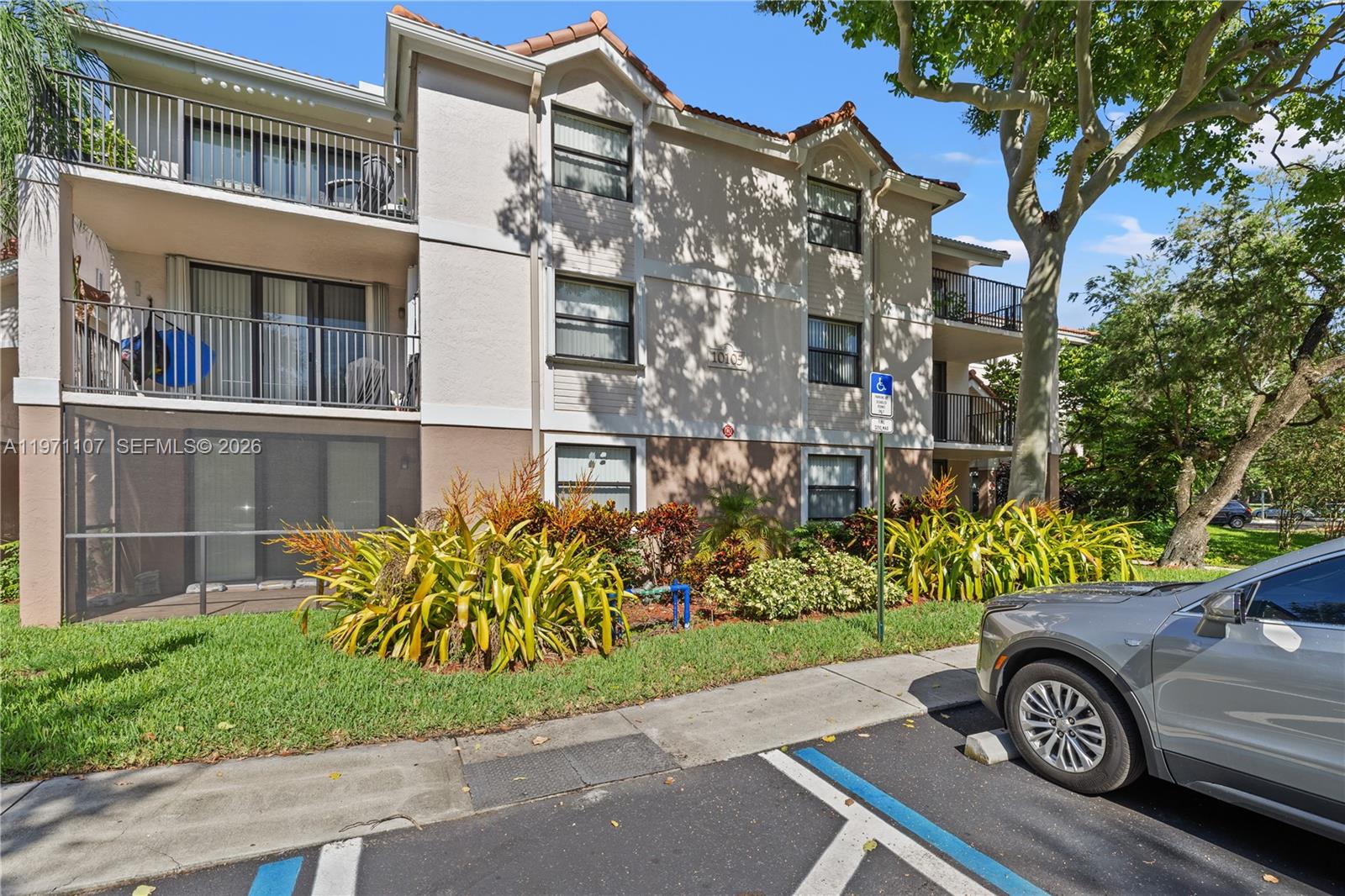 10105 W Sunrise Blvd #104 Plantation, FL 33322
