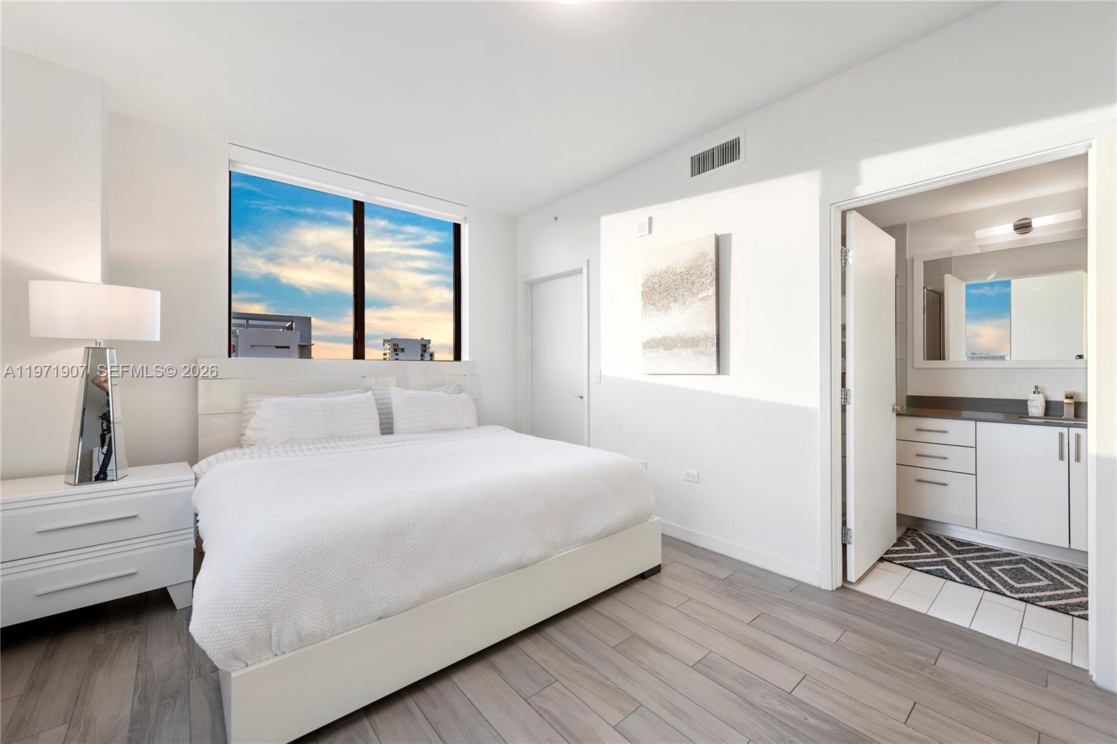 image Nine at Mary Brickell Village16