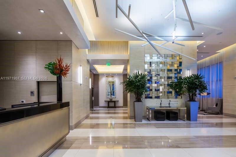 image Nine at Mary Brickell Village23