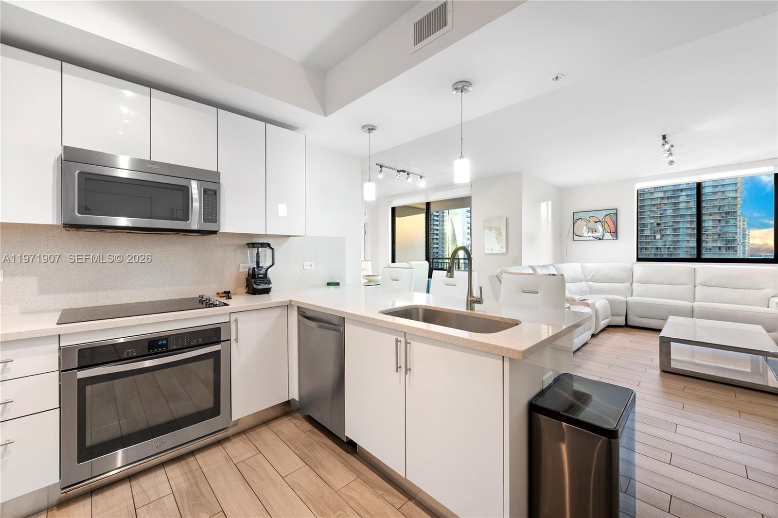 image Nine at Mary Brickell Village2