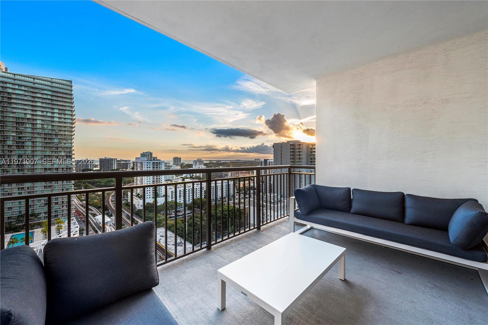 image Nine at Mary Brickell Village30