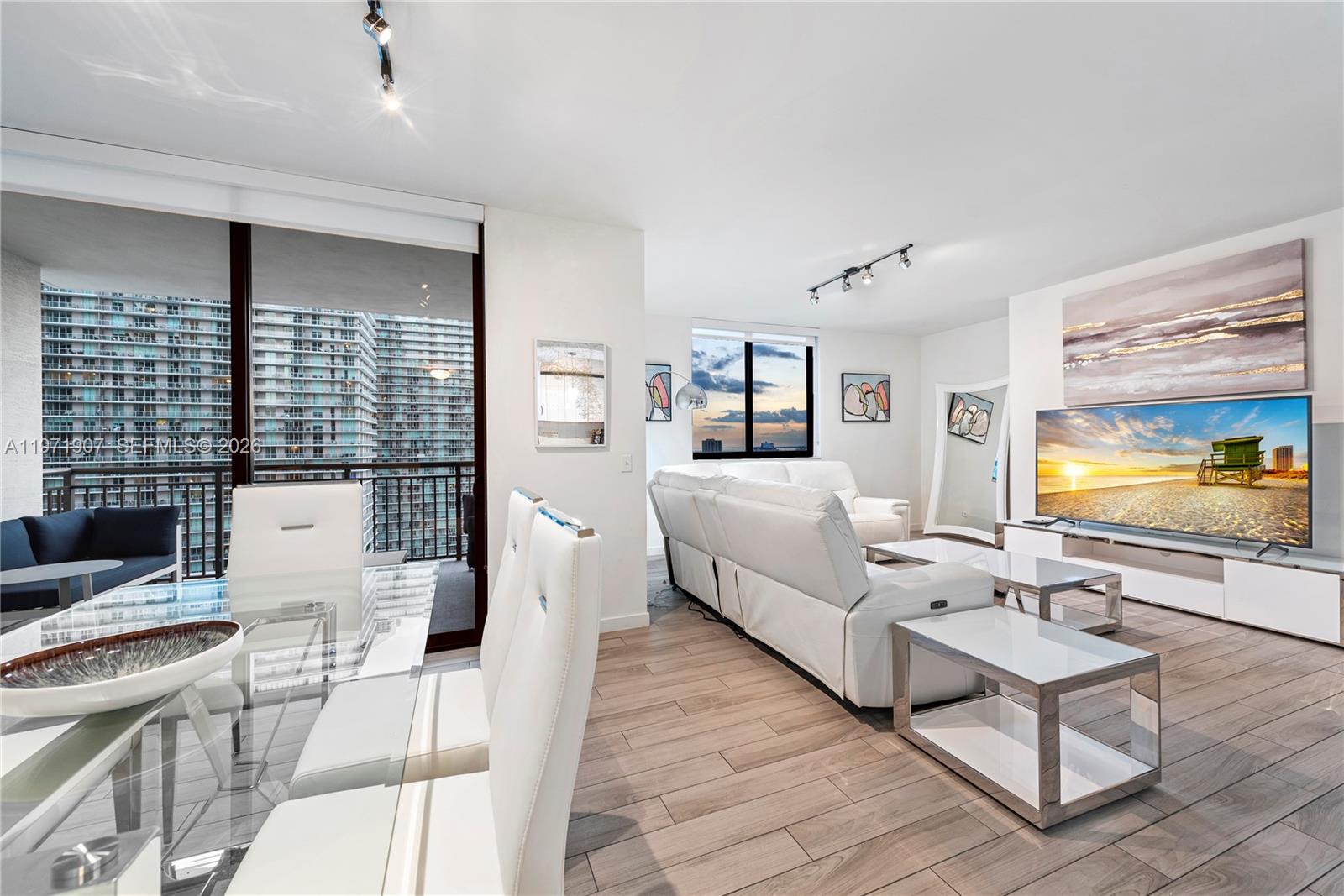 image Nine at Mary Brickell Village3
