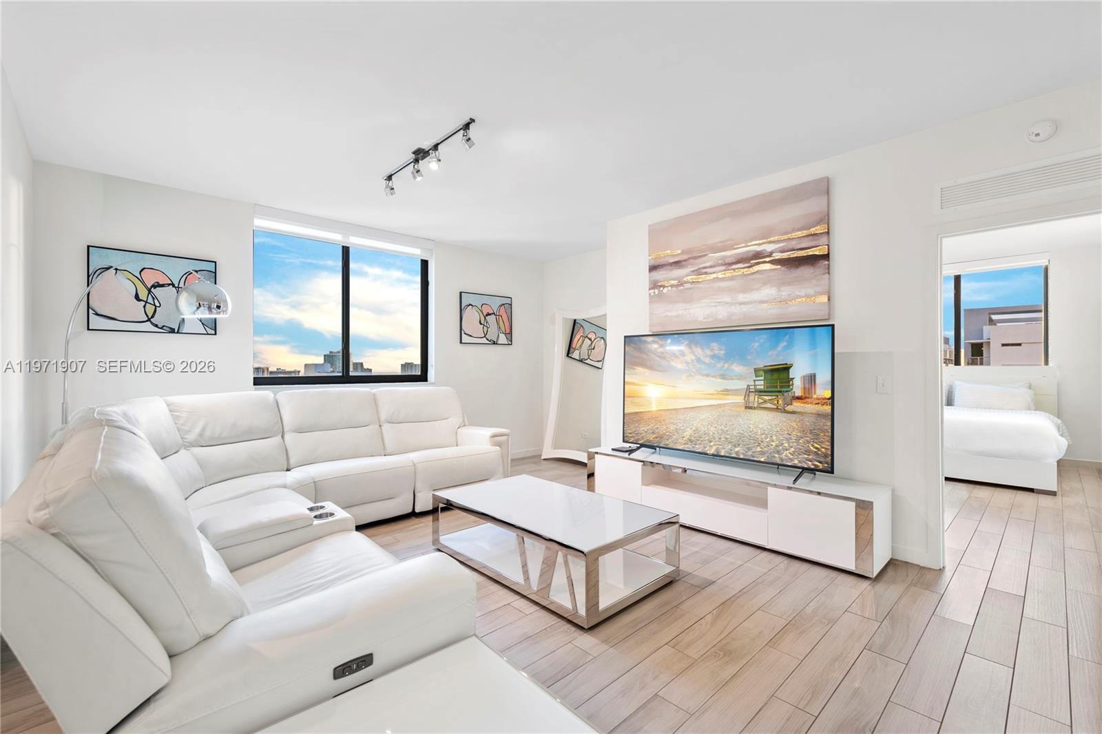 image Nine at Mary Brickell Village5