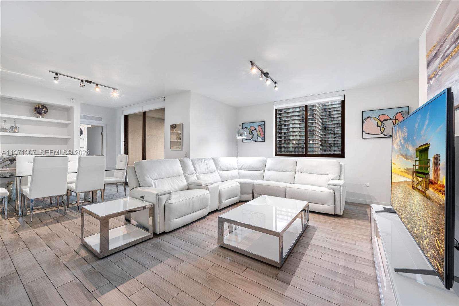 image Nine at Mary Brickell Village7