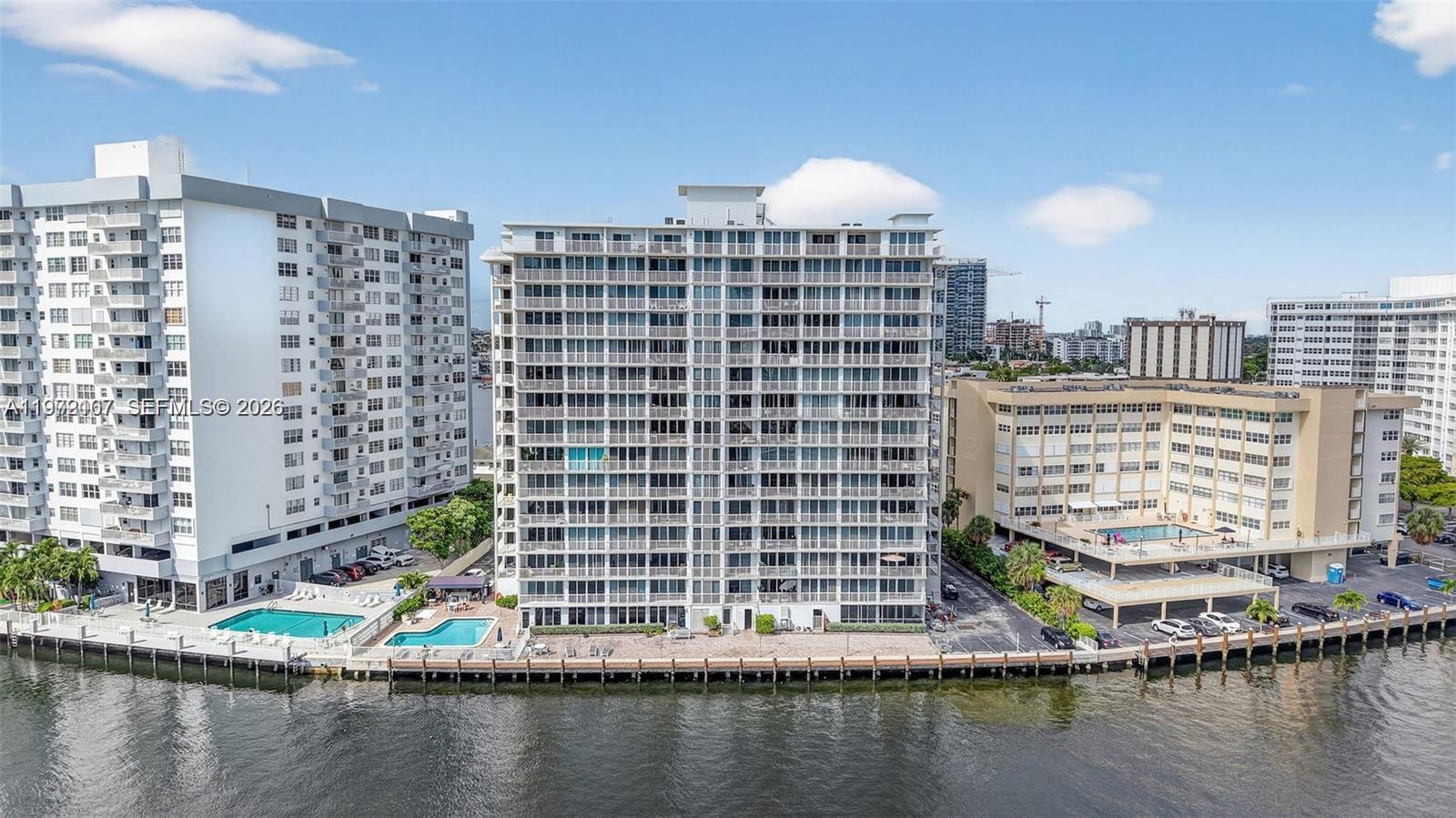 121 Golden Isles Dr #104