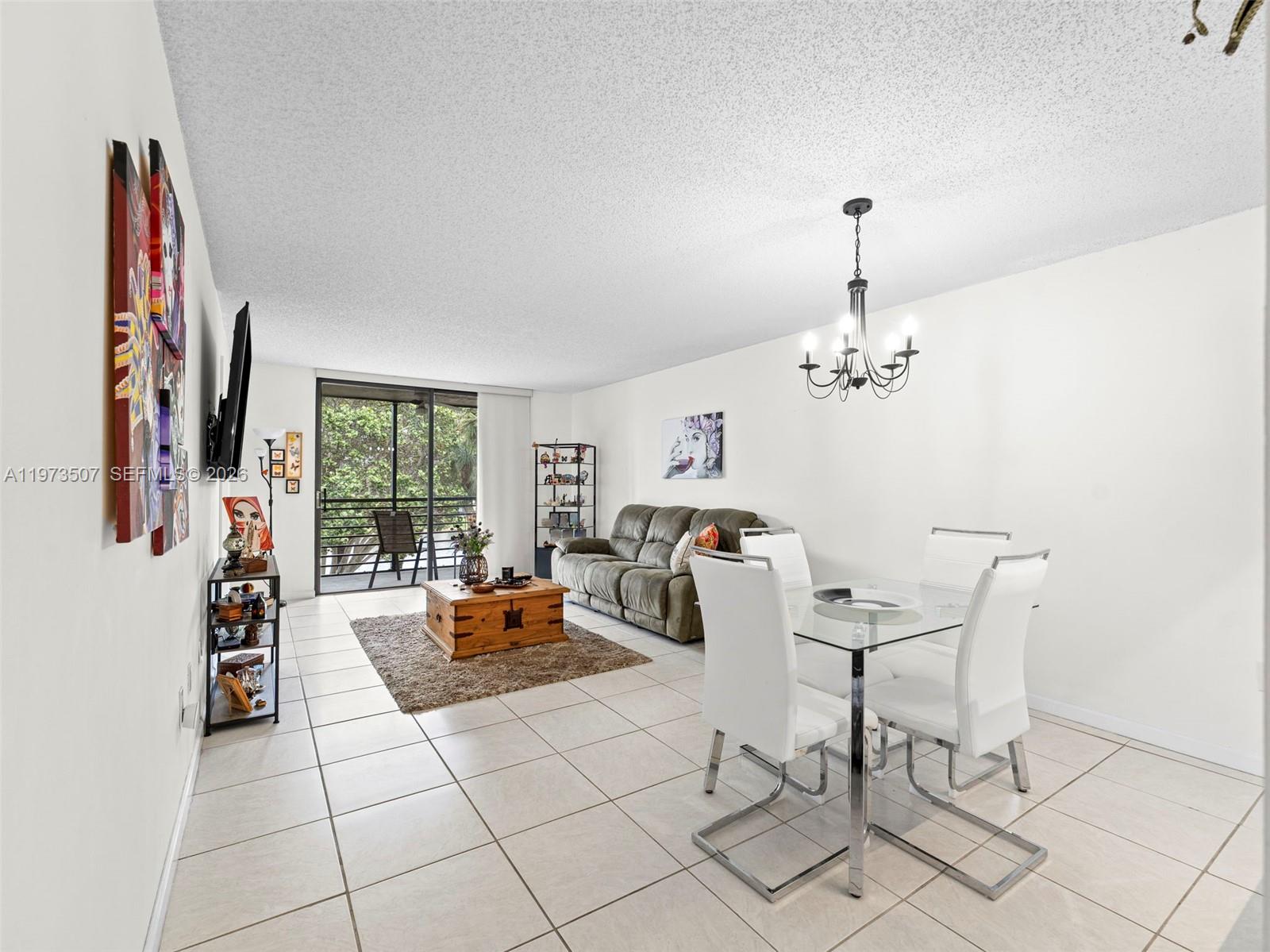 901 Colony Pt Cir #304 Pembroke Pines, FL 33026