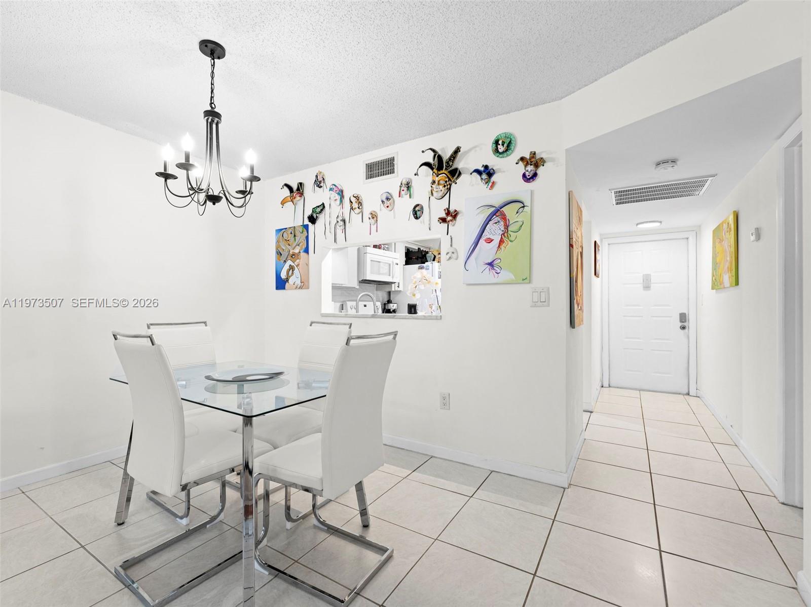 901 Colony Pt Cir #304 Pembroke Pines, FL 33026