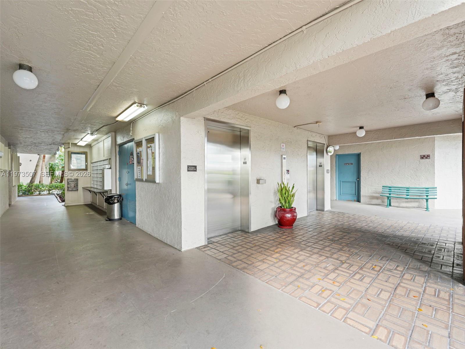 901 Colony Pt Cir #304 Pembroke Pines, FL 33026