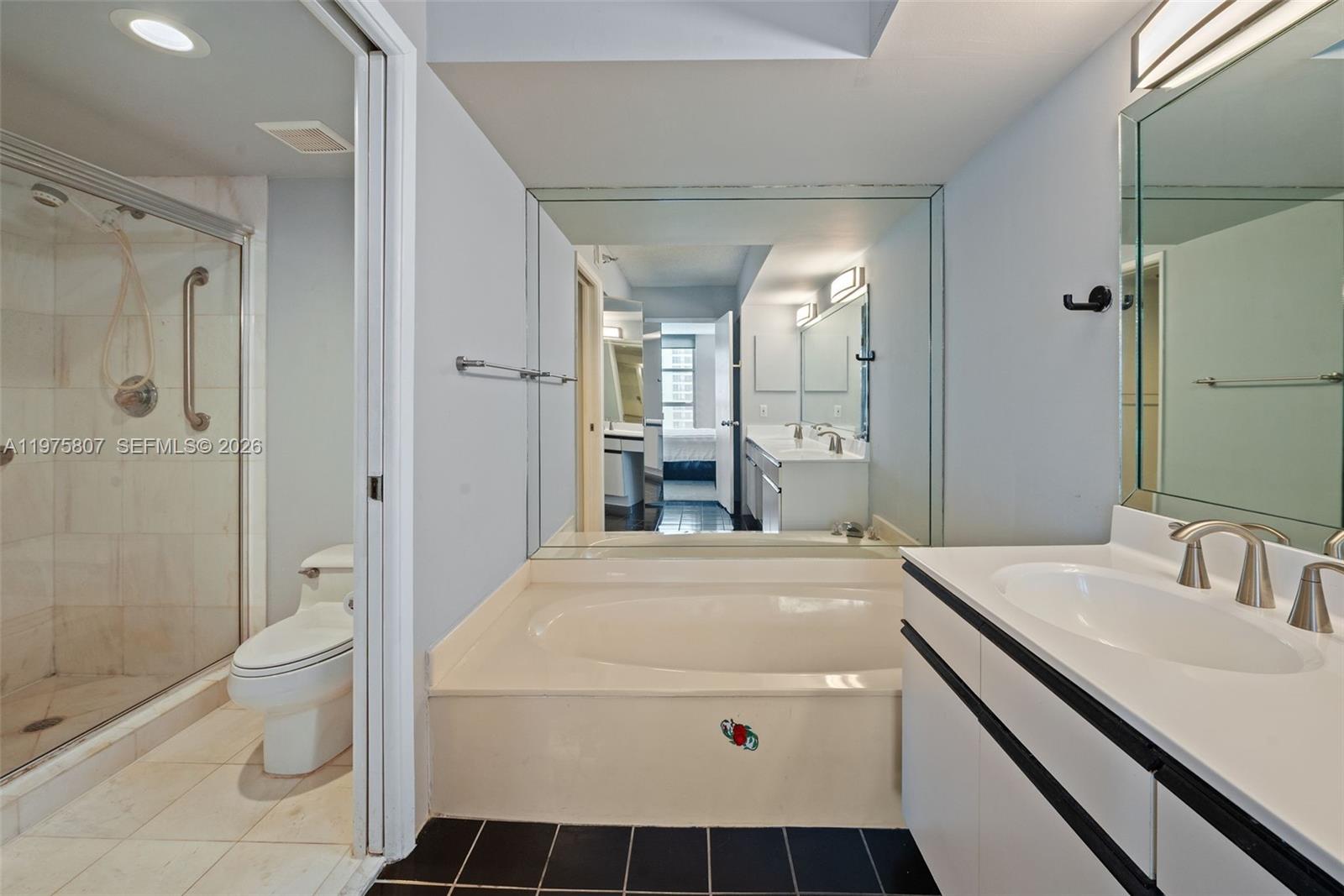 19101 NE 36th Ct #1003 Aventura, FL 33180