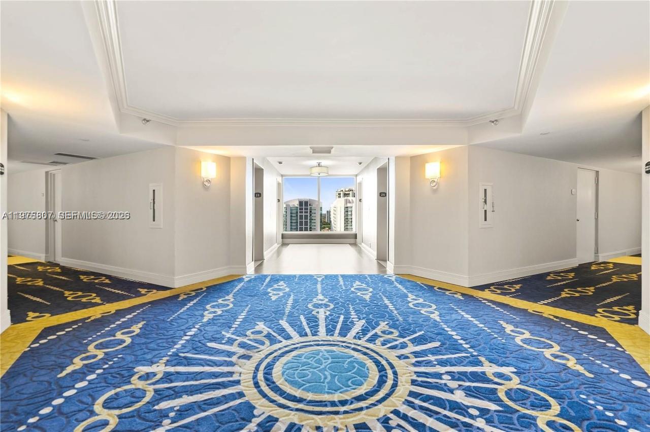 19101 NE 36th Ct #1003 Aventura, FL 33180