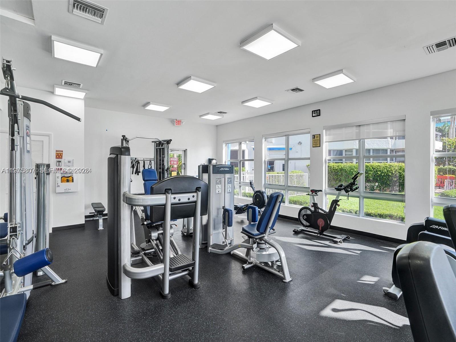 19101 NE 36th Ct #1003 Aventura, FL 33180