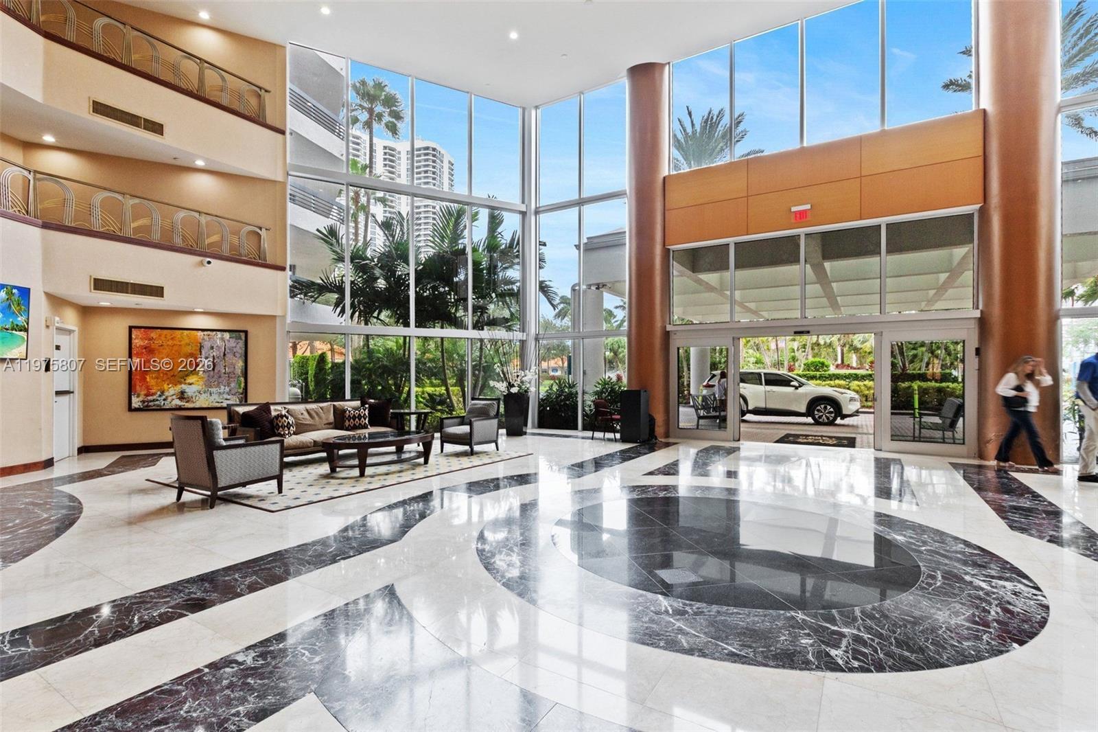 19101 NE 36th Ct #1003 Aventura, FL 33180