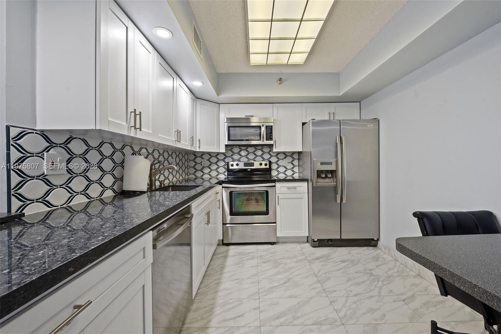 19101 NE 36th Ct #1003 Aventura, FL 33180