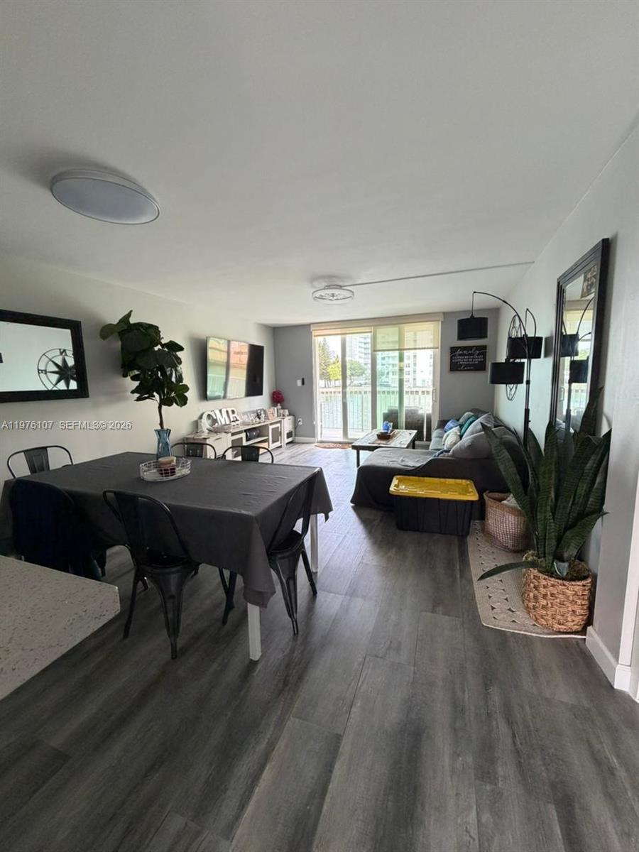 4000 NE 170th St #206 North Miami Beach, FL 33160