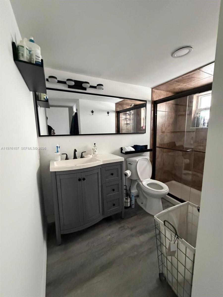 4000 NE 170th St #206 North Miami Beach, FL 33160